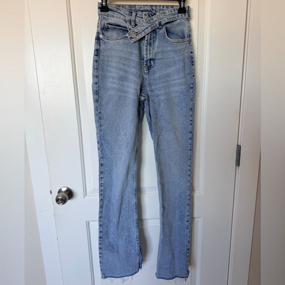 Piral Cross Belt Wide Leg Denim - Picture 5 of 9